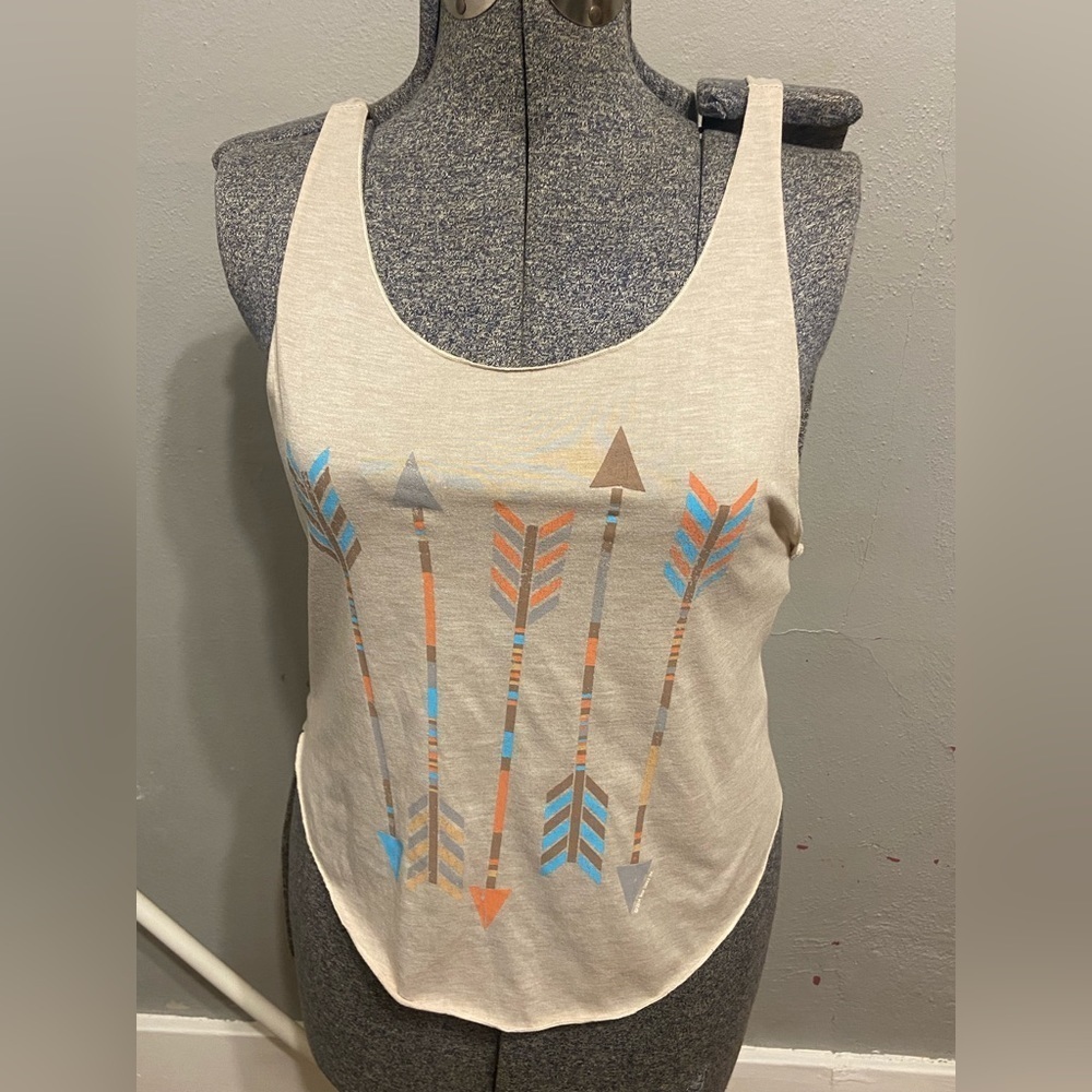 Womens Bear Dance Racer back Tank Top With Arrows Sz Small - Picture 8 of 9